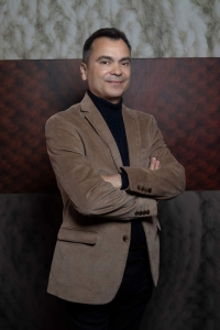Dr. Silverio Salinas Benavides