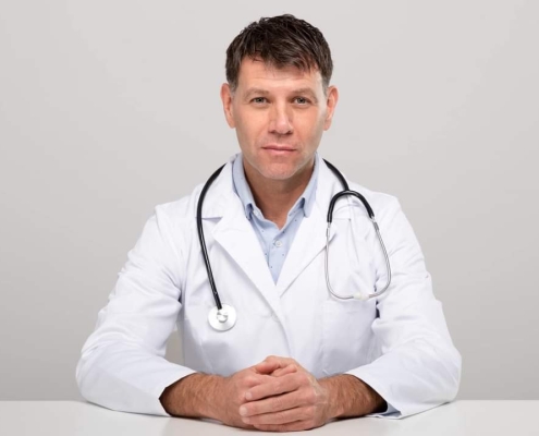 Dr. Martín Sebastián Azanza Pellerino